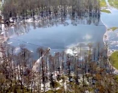 Sinkhole Louisiana, enorme voragine nel terreno Sinkhole Louisiana, enorme voragine nel terreno