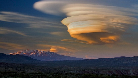 Lenticular-cloud-sunset-Patagonia-Argentina.jpg