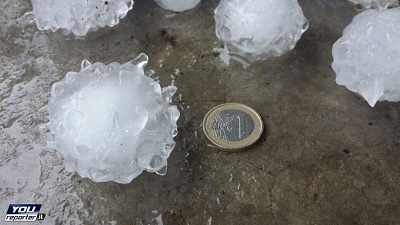 Grandine in Sicilia Catania e dintorni colpiti da una fortissima grandinata giovedì scorso, il video