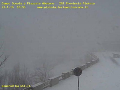 Torna la neve sull'Appennino tosco emiliano: nevica copiosamente oltre 1000 metri