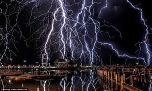 Tempesta di fulmini a Perth