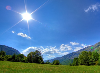 Sole anche oggi sull'Italia l'anticiclone manterrà il tempo stabile fino a domani