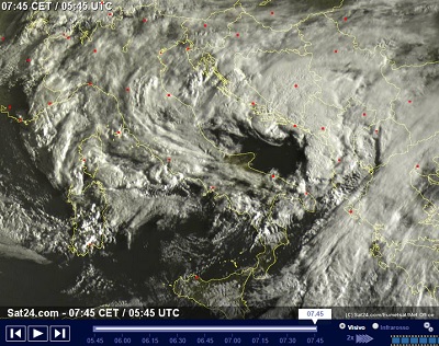 Pasqua di maltempo sull’Italia in questo momento sono in atto precipitazioni sparse su tutta la Penisola
