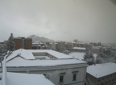 Nevica a bassa quota sugli Appennini la neve cade fino a 400-500 metri sul versante orientale