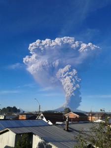 Eruzione molto forte in Cile, migliaia di sfollati