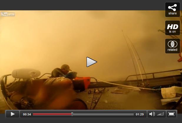 Pescatori colpiti dalla grandine