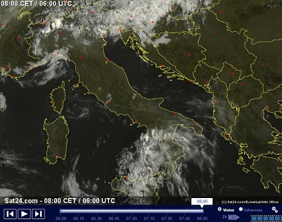 Tempo stabile ma i primi rovesci stanno già interessando localmente il Nord Italia