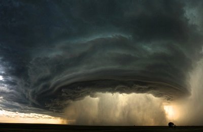 Supercella nei cieli dell'Italia suggestivo video in time lapse del fenomeno
