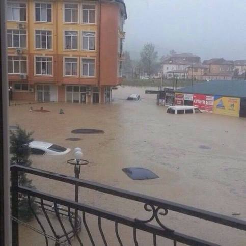 Alluvione Sochi: città allagata con più di 200 mm di pioggia caduti