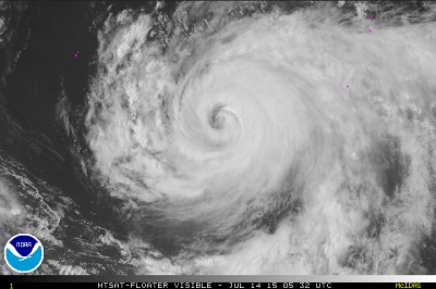 Tifone Nangka sono attese piogge torrenziali e venti fino a 177 kmh in Giappone