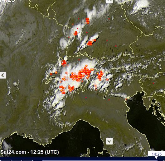 Violenti temporali in formazione sulle Alpi - sat24.com