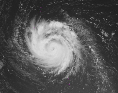 Tifone Halola verso il Giappone a breve il landfall sulle isole Ryukyu