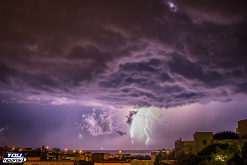 Tempesta di lampi in Liguria: tutte le immagini ed il video - Youreporter