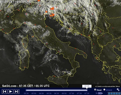 Precipitazioni e temporali al Nord Est, poche nubi sparse sul resto d'Italia