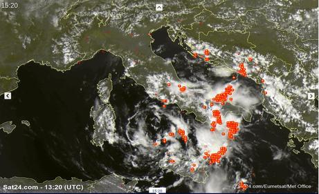 Temporali anche intensi in atto al Centro-Sud, sole e caldo al Nord