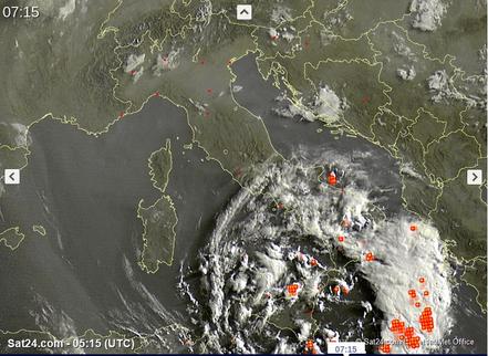 Tempo instabile oggi al Sud con temporali anche intensi, più sole al Centro-Nord