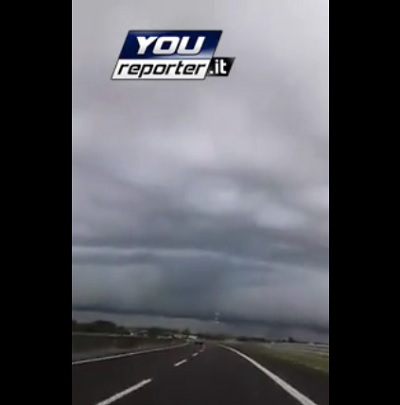 Shelf cloud avvistata a Padova continua il maltempo intenso in Veneto