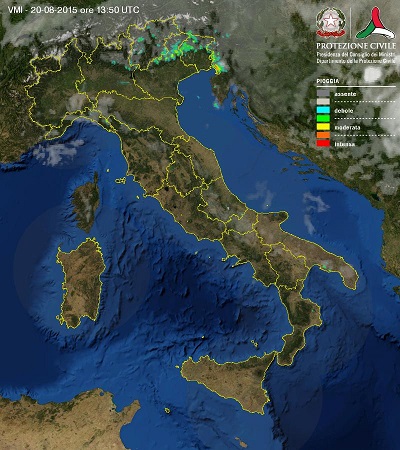 Immagine radar con l'intensità delle precipitazioni ora sono in atto temporali e acquazzoni locali specie al Nord Est