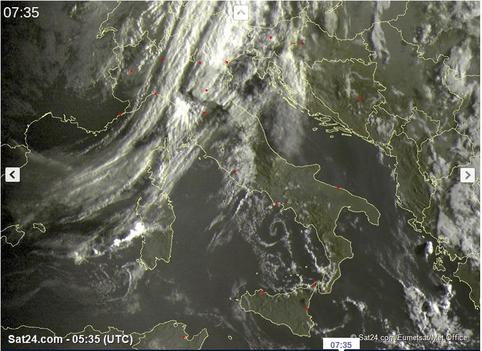 Maltempo Italia: piogge temporali da Nord a Sud nella giornata odierna - sat24.com