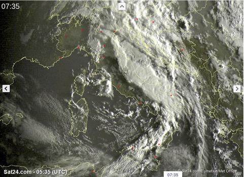 Maltempo Italia: ancora piogge e temporali al Centro-Sud, localmente anche intensi