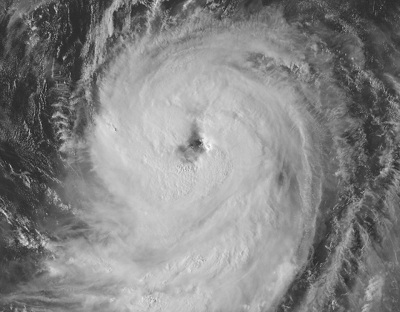 Tifone Dujuan raggiunta la categoria 1, con raffiche fino a 170 kmh