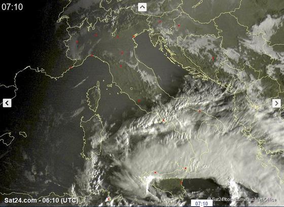 Maltempo Italia: Temporali E Locali Nubifragi Verso Le Regioni Del Sud