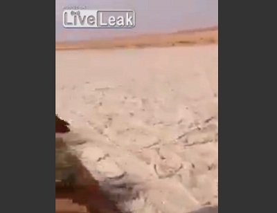 Fiume di grandine e ghiaccio in Iraq incredibile video dal deserto
