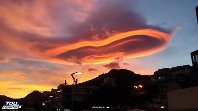 Nubi lenticolari in Sicilia spettacolo al tramonto a Letojanni (ME)3