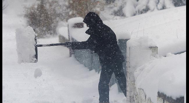 Neve abbondante in South Dakota con la tempesta invernale Bella