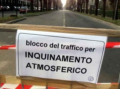 Smog in Italia inquinamento sempre maggiore per l'estrema stabilità