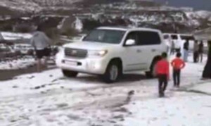 La neve cade in Arabia Saudita (Fonte: strangesound.org)