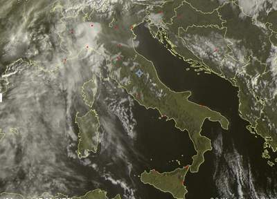 Meteo Weekend: maltempo ad iniziare dalle regioni Settentrionali con piogge e ritorno della neve sulle Alpi