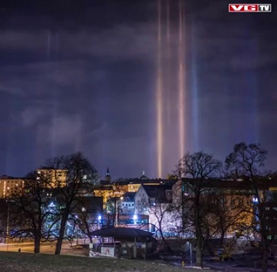 Light Pillar in Norvegia video in timelaspe delle colonne di luce viste a Oslo