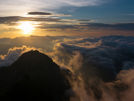 Tempo in atto: locali pioviggini sulle zone interne del Centro, rovesci in serata al Nord-Est - aleefede.it