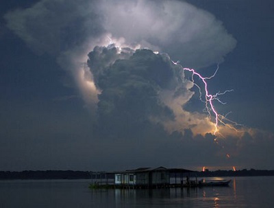 Relámpago del Catatumbo cos'è e da cosa è prodotto questo strano fenomeno