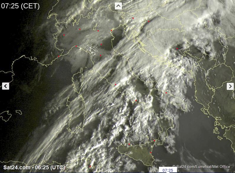 Tempo in atto: correnti Occidentali con deboli precipitazioni nella giornata di oggi - sat24.com