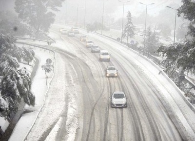 Tempo in atto: piogge, temporali e neve fino a bassa quota in giornata