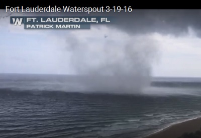 Tromba marina in Florida un enorme vortice si è formato a ridosso della spiaggia