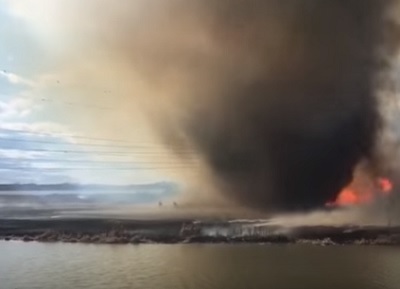 Firenado in Canada un tornado di fuoco si è sviluppato vicino St Albert
