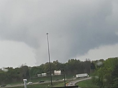 Tornado e grandine negli Stati Uniti il maltempo flagella specie il Midwest tyleracarr98 Twitter