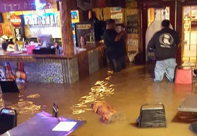 Alluvioni negli Stati Uniti 6 i morti per le violente tempeste tra Texas a Louisiana FacebookRebecca Longcrier Pue