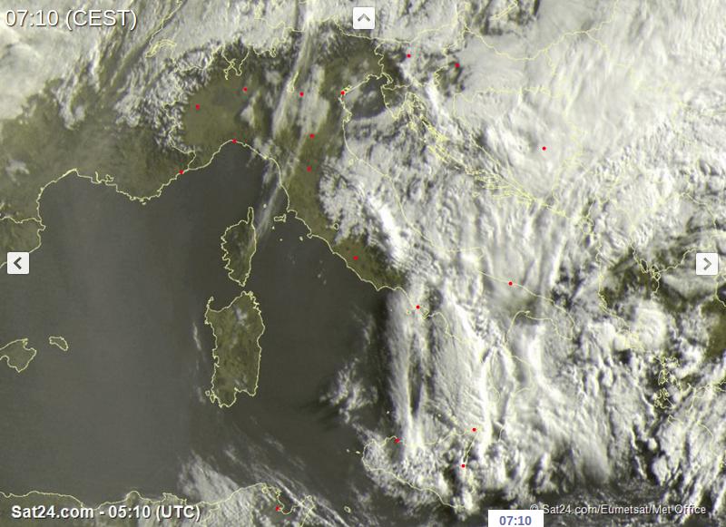 Tempo in atto: vortice di bassa pressione sullo Ionio, ancora maltempo su Adriatiche e Sud - sat24.com