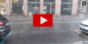 Maltempo a Milano: il video della violenta grandinata di ieri