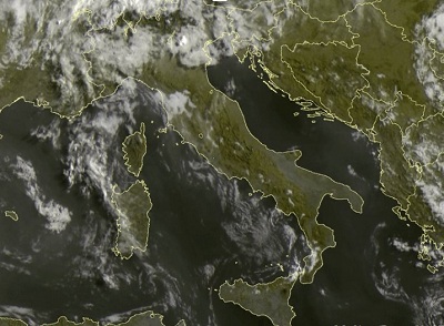 Tempo in atto: sereno o poco nuvoloso al primo mattino, acquazzoni e temporali al pomeriggio