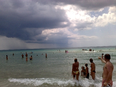 Meteo Italia: sole e caldo sulle regioni del Centro-Nord grazie all'anticiclone, piogge e temporali insistono al Sud - seguonews.it Meteo Italia: sole e caldo sulle regioni del Centro-Nord grazie all'anticiclone, piogge e temporali insistono al Sud - seguonews.it