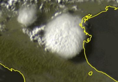 Immagine dal satellite del temporale in atto sulla Pianura Padana oggi 26 giugno 2016