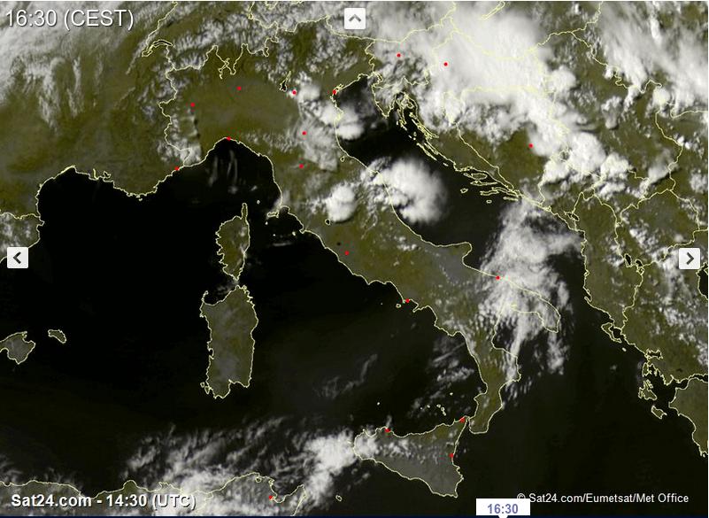 Tempo in atto: temporali pomeridiani anche intensi al Nord-Est e sul Centro Italia, più sole altrove con caldo moderato - sat24.com