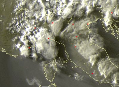 Frame satellitare relativo all'ultima mezzora - Fonte sat24.com 