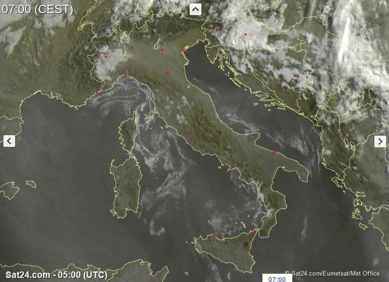Tempo in atto: sull'Italia si espande l'anticiclone con sole e caldo da Nord a Sud, pochi temporali pomeridiani sui rilievi - sat24.com Tempo in atto: sull'Italia si espande l'anticiclone con sole e caldo da Nord a Sud, pochi temporali pomeridiani sui rilievi - sat24.com