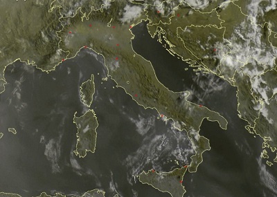 Tempo in atto: condizioni di bel tempo con il sole prevalente e temperature in aumento - sat24.com
